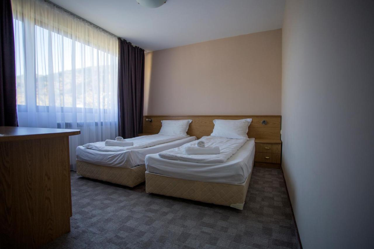 Family Prim Hotel Sandanski Exterior foto
