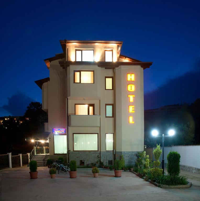 Family Prim Hotel Sandanski Exterior foto