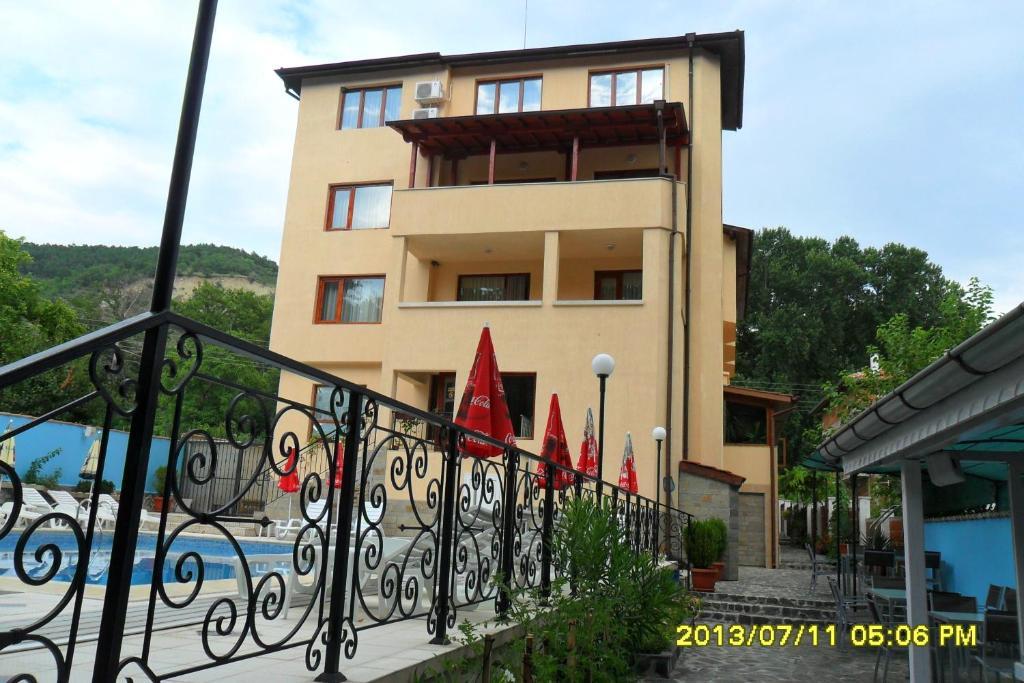Family Prim Hotel Sandanski Exterior foto
